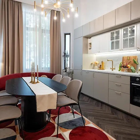 Carol Heart Bucareste