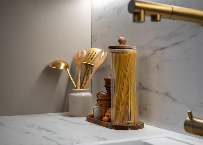 Carol Heart 布加勒斯特