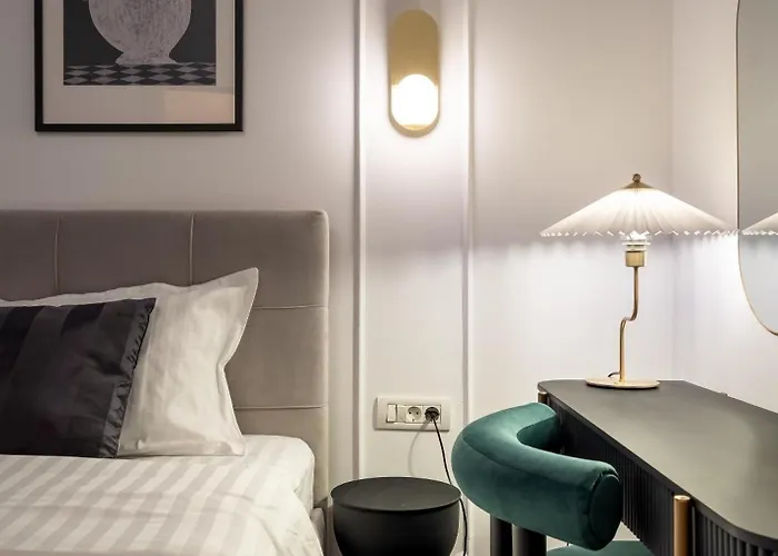 Carol Heart * 布加勒斯特