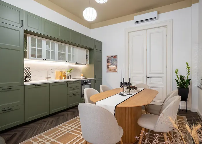 Carol Heart Apartman *